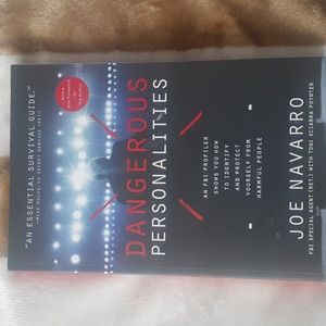 DANGEROUS PERSONALITIES📚